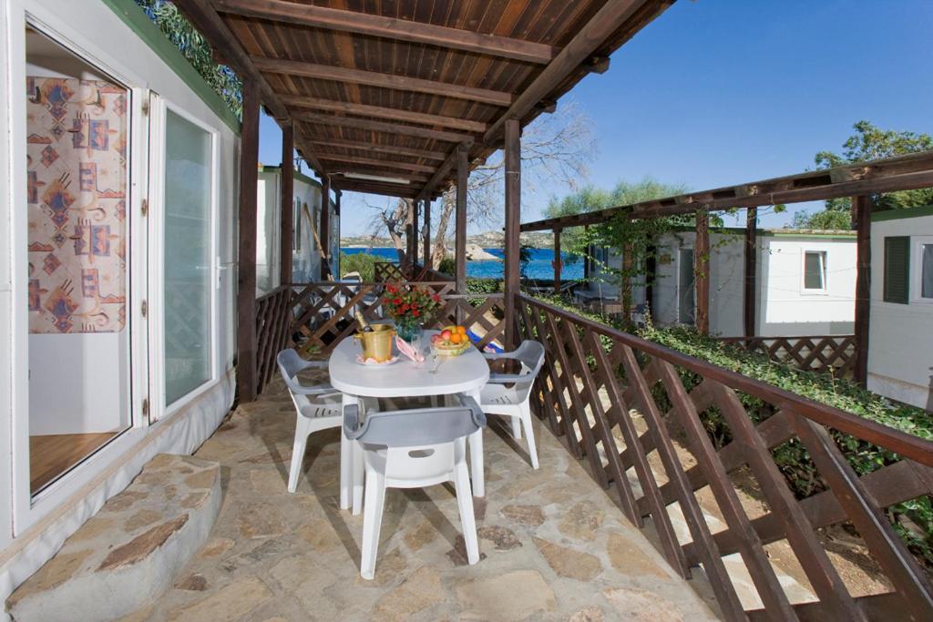 فندق Camping Baia Saraceno بالاو الغرفة الصورة